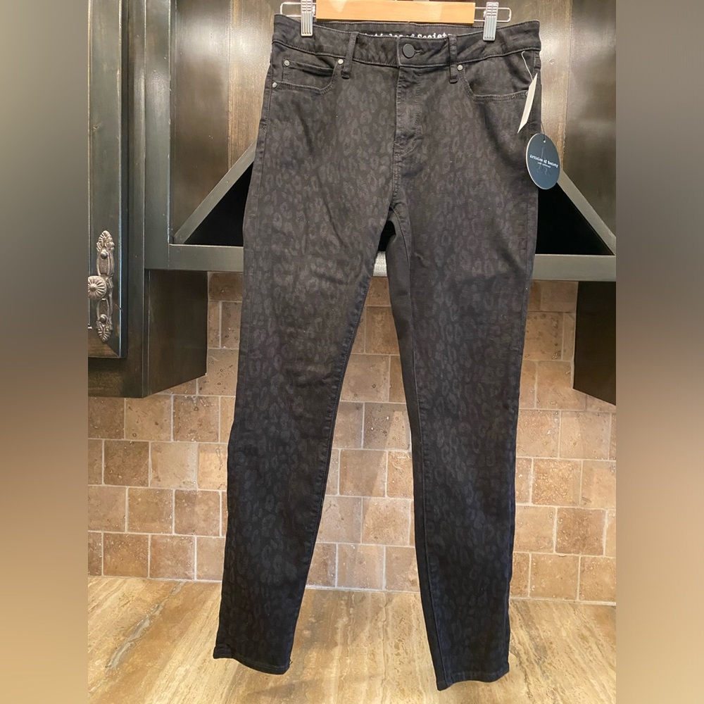 Articles Of Society Skinny Jeans NWT